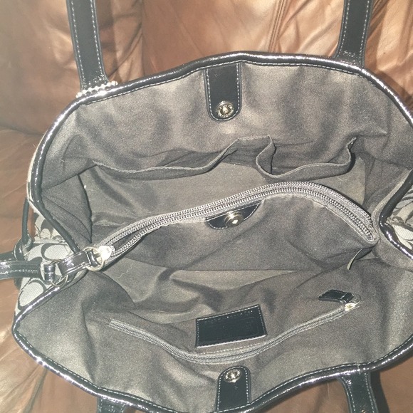 Authentic Coach Purse - Picture 2 of 4