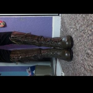 Combat boots (heels)