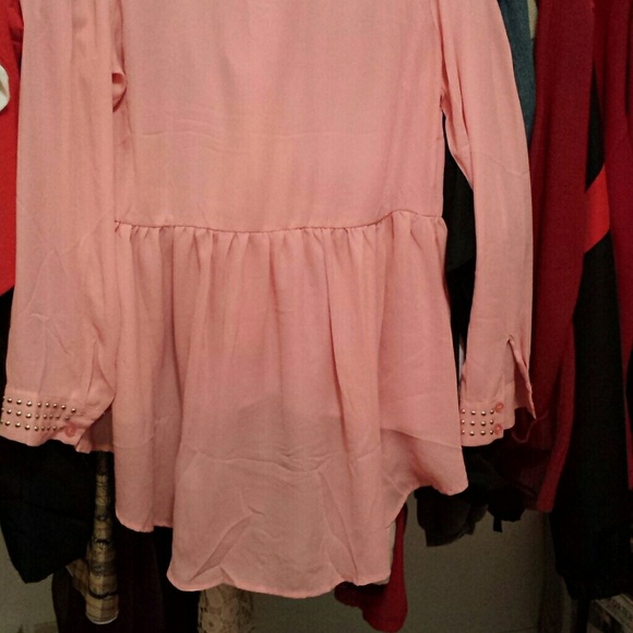 Sold .............Shirt - Picture 4 of 4