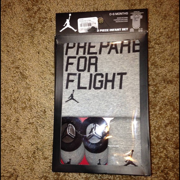 Baby Jordan Set