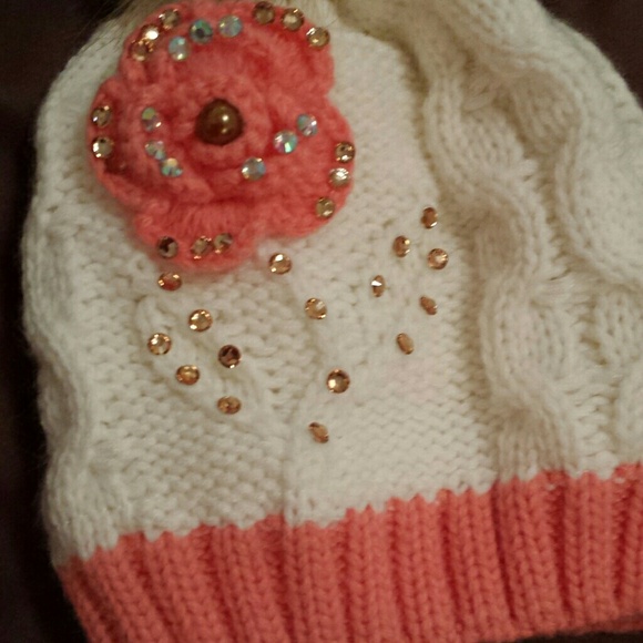 Sold .......Hat - Picture 2 of 4