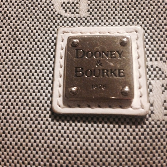 Dooney and Bourke cosmetic bag. - Picture 2 of 4