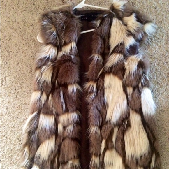 Zara faux fur vest - Picture 2 of 2