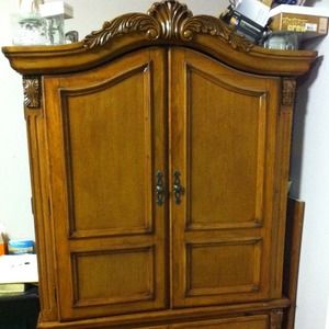 This Closet is for sale. Pick up only