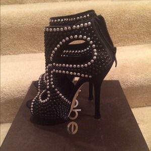 Bebe Cassandra Blk Heel