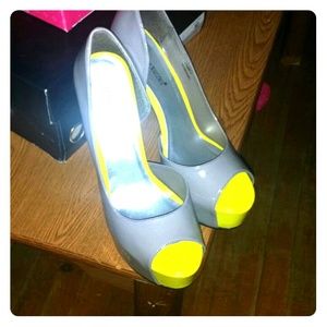 Shoe dazzle shoes