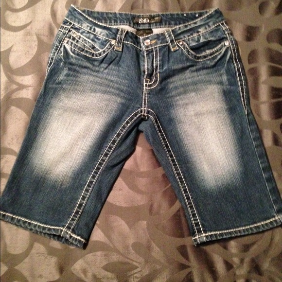 Flattering shorts. Gently worn. Size 9