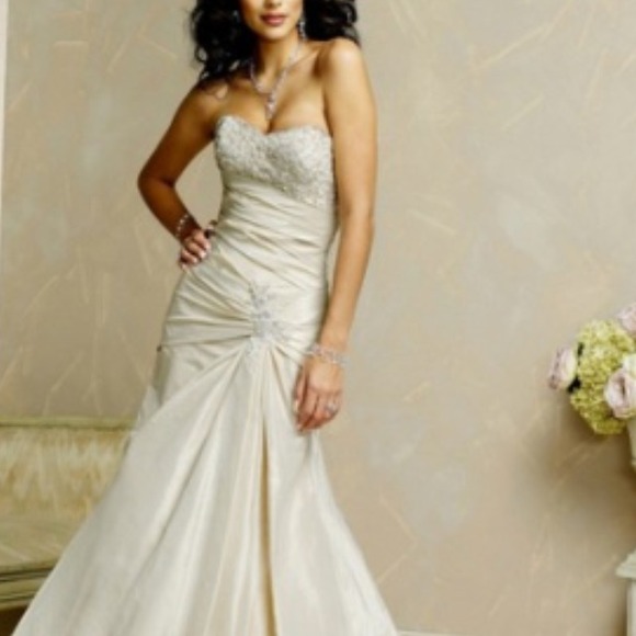 Maggie Sottero Dresses & Skirts - Mermaid style embellished Wedding Dress