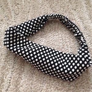 Forever 21 Accessories - Polka dot forever 21 headband Forever 21 Accessories - Polka dot forever 21 headband