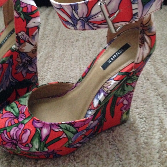 Forever 21 Shoes - Forever 21 floral wedges Forever 21 Shoes - Forever 21 floral wedges