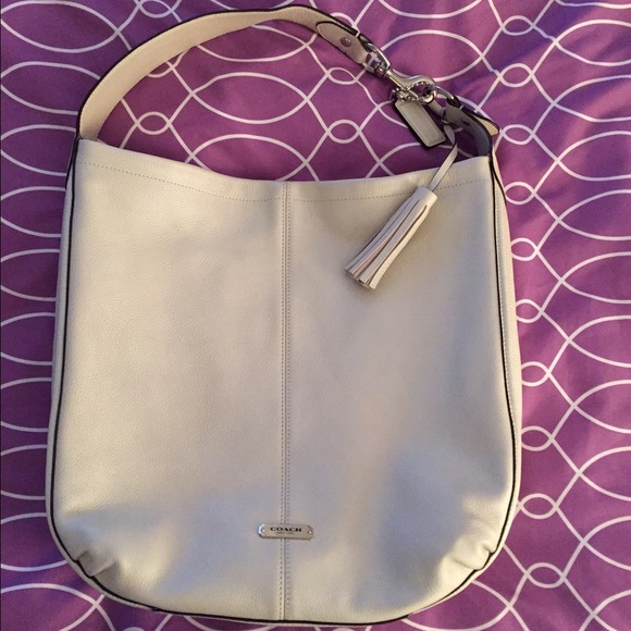 Large Coach Avery bag