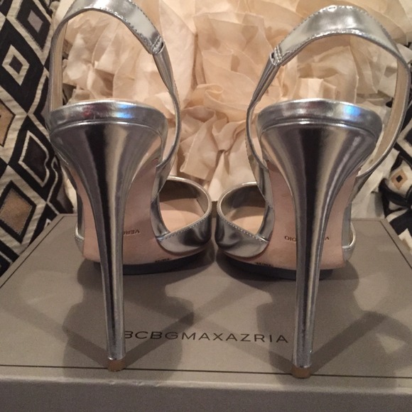 BCBGMAXAZRIA Silver Pumps - Picture 2 of 4