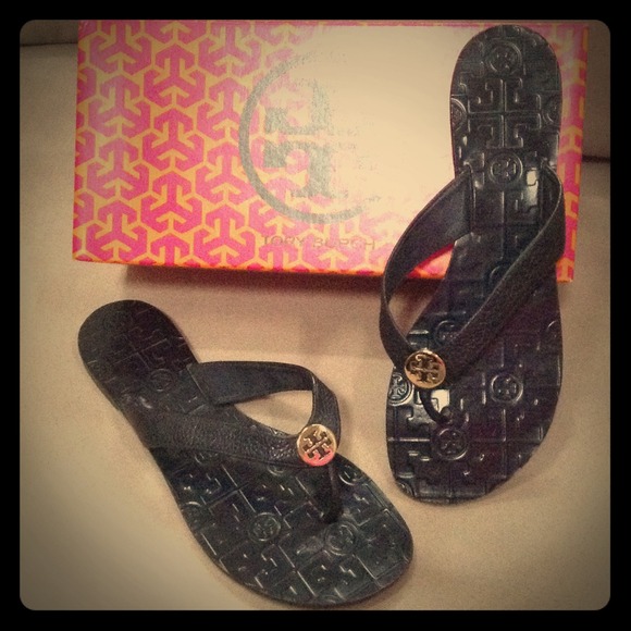 Tory Burch Shoes - Tory Burch Thora Leather Thongs