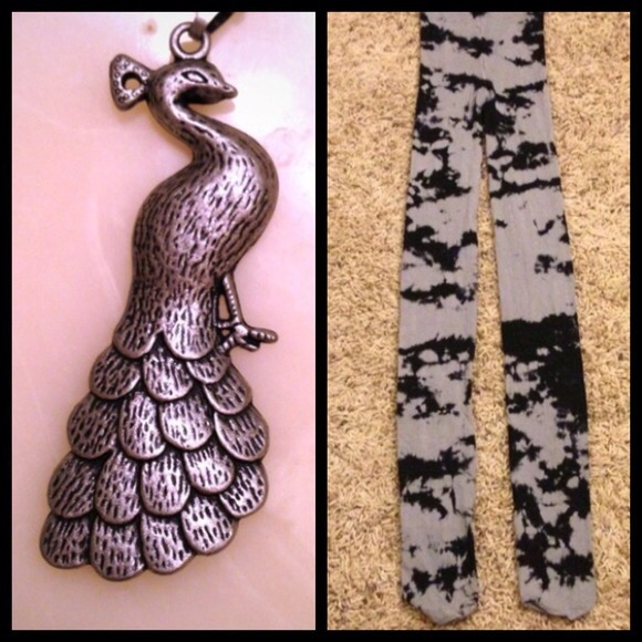 Leggings and peacock necklace bundle