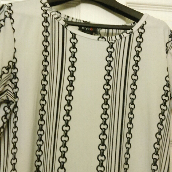 Short sleeve chain shirt