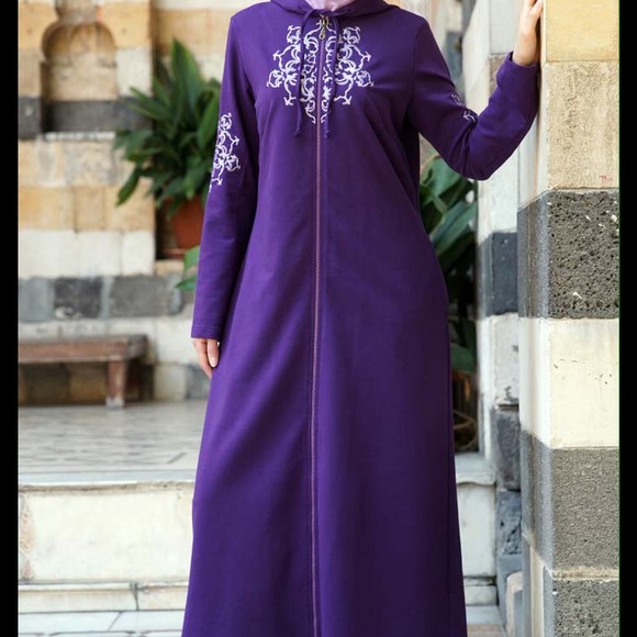 Zip down Embroidered Hooded Maxi Dress/abaya