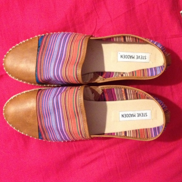 Never worn Steve Madden shoes