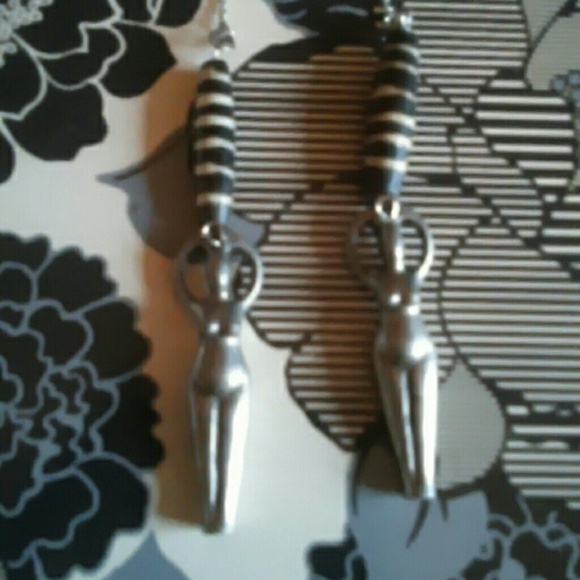 Threader Earrings - Picture 2 of 2