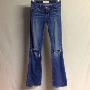 Abercrombie Girls Jeans With Holes In The Knees