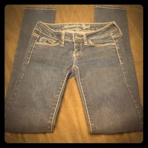 American Eagle dark wash skinny jeans*PRICE DROP**