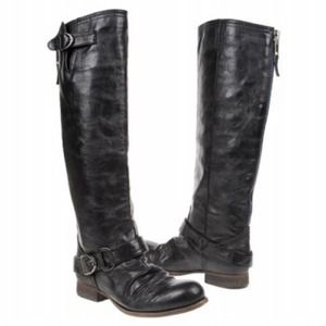 Highway Black Boots with buckle and blue zipper