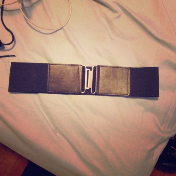 Black high waisted belt