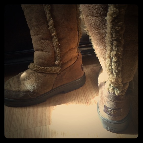 Authentic tall brown uggs