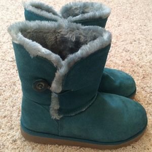 Adorable Teal Boots!!!