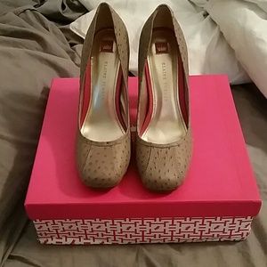 Elaine Turnee Renee Mushroom Ostrich Pump