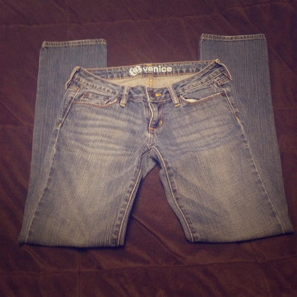 Bullhead Venice Skinny jeans**PRICE DROP**