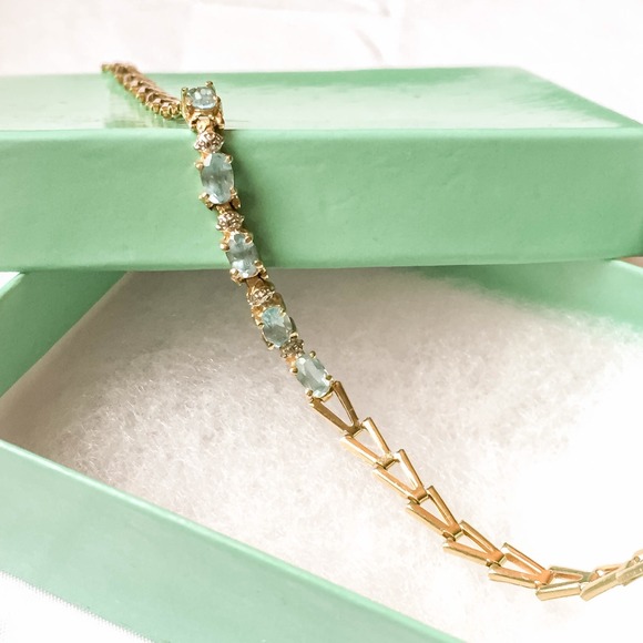 Jewelry - 10K Yellow Gold Aquamarine Bracelet
