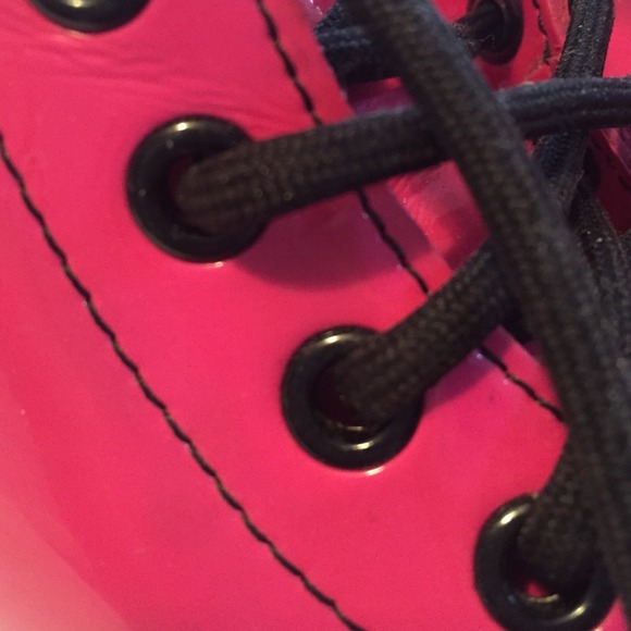 Hot pink doc martens only worn a few times, size 6 - Picture 2 of 4