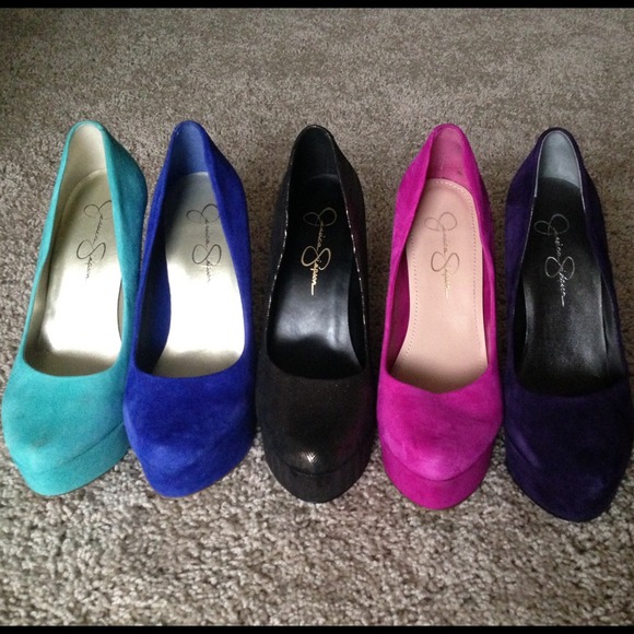 Jessica Simpson Waleo