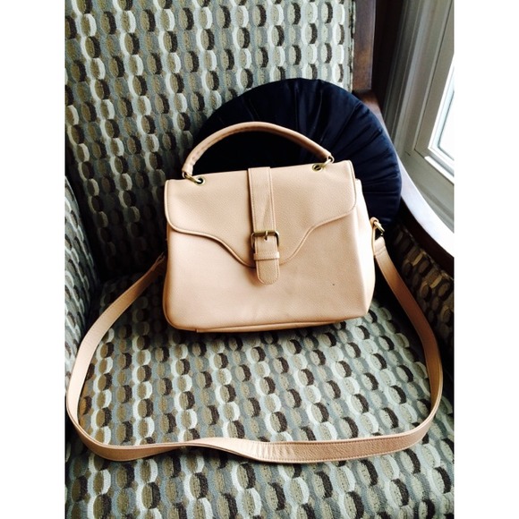 Lovely Nude cross body/handbag :)