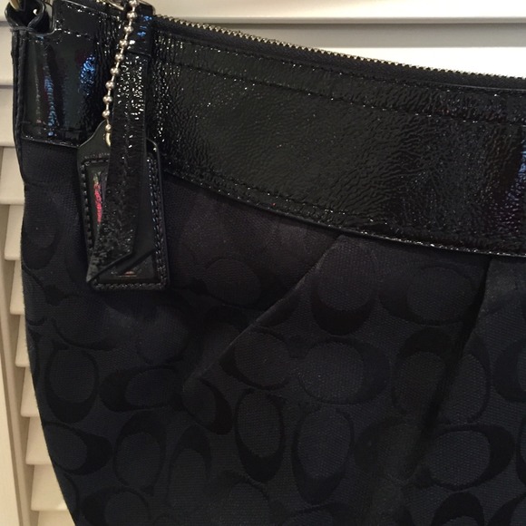 Coach black hobo style handbag - Picture 2 of 4