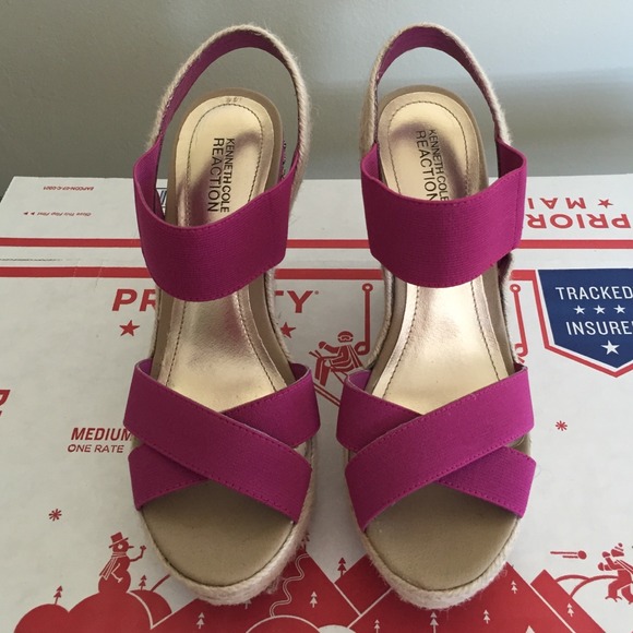 Magenta Kenneth Cole Reaction Wedges