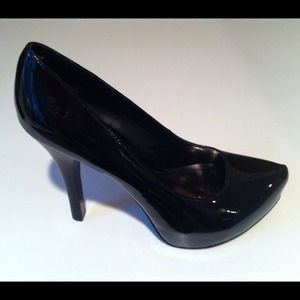 Black patent 5" Carlos Santana platform stilettos