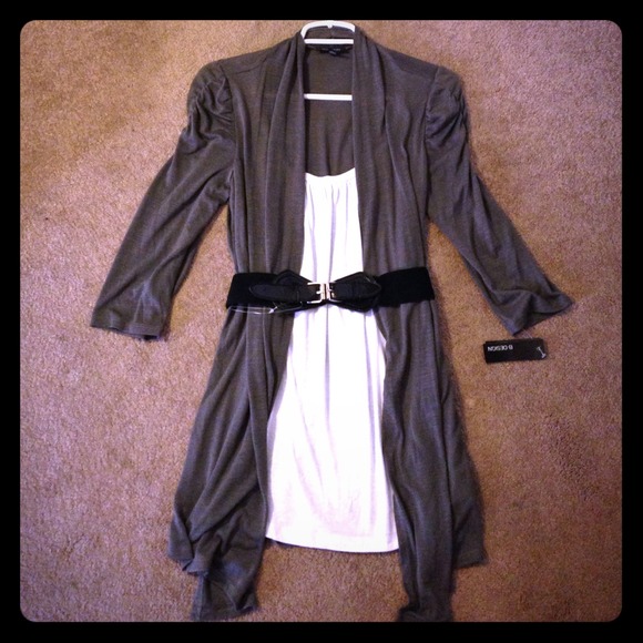 Grey lightweight shirt with white shirt and belt - Picture 1 of 4
