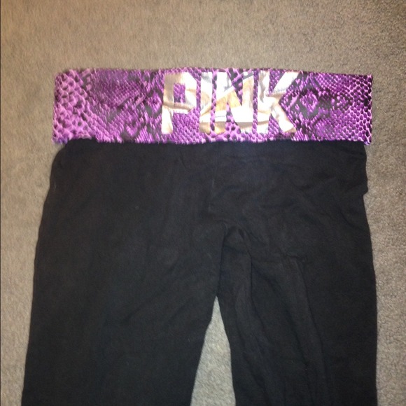 VS PINK yoga pants