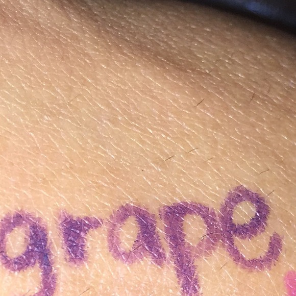 Grape lip pencil MAC