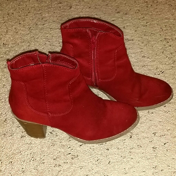 🔴SOLD🔴Suede western ankle boots