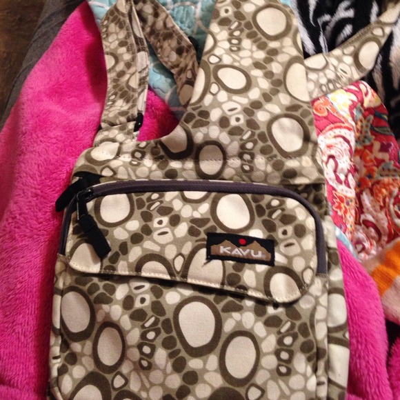 Kavu purse. Cross body