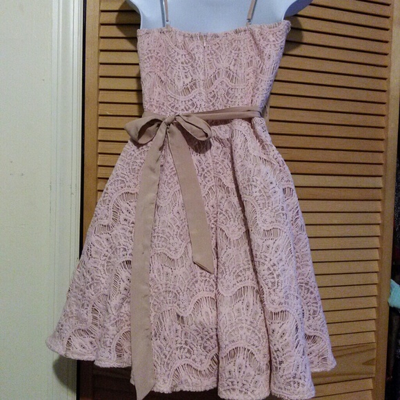 Pink Lace dress NWOT - Picture 2 of 3
