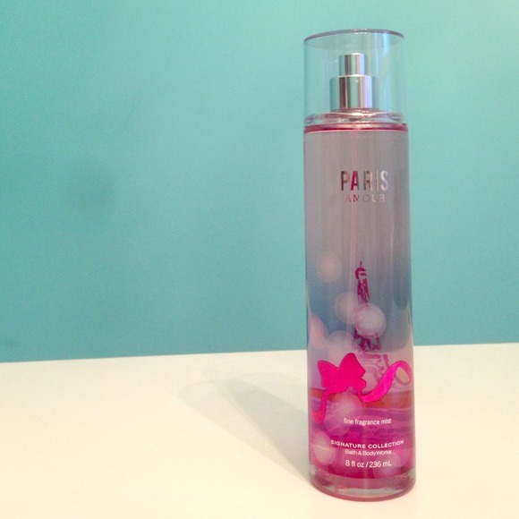 Paris amour Bath and Body Works fragrance mist