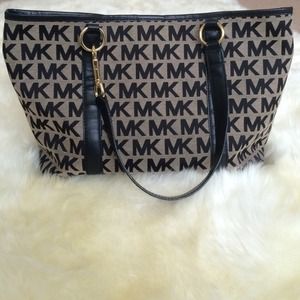 Large Michael Kors tote