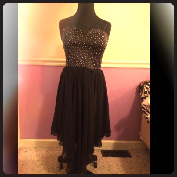 Cute homecoming/prom dress ! - Picture 1 of 4