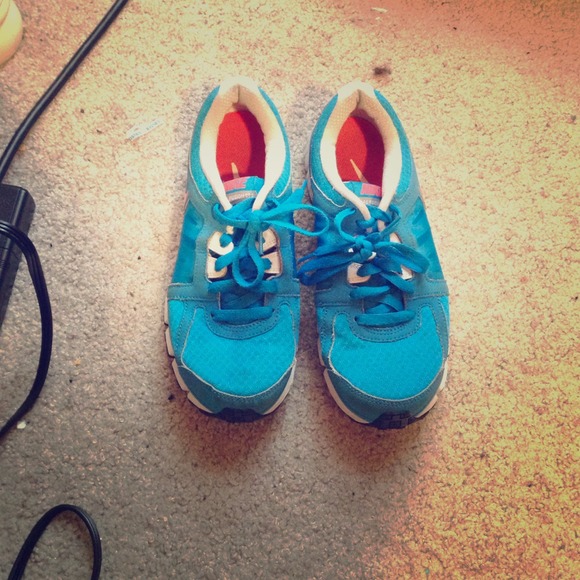 nike dual fusion st2