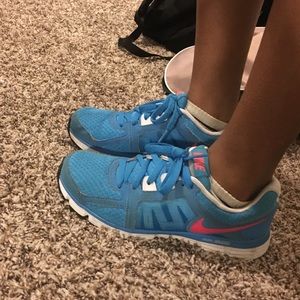 nike dual fusion st2 womens