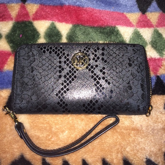 brand new MK wallet