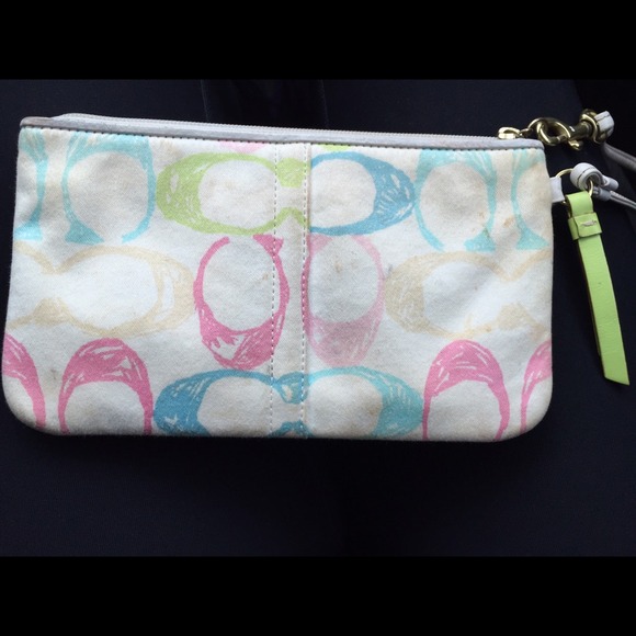 Coach wristlet - Picture 2 of 3